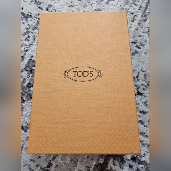 TODS Small Orange Shoe Box - Picture 2 of 8